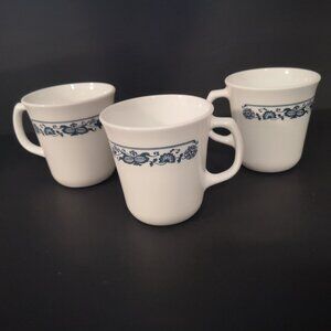 VTG Corelle Corning Set of 3 Old Town Blue (Blue Onion) Pattern Coffee Mugs
